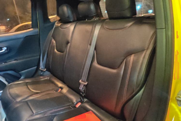 Used Jeep Renegade 2016 1.4T Automatic Jingneng Edition Left Rear Seat