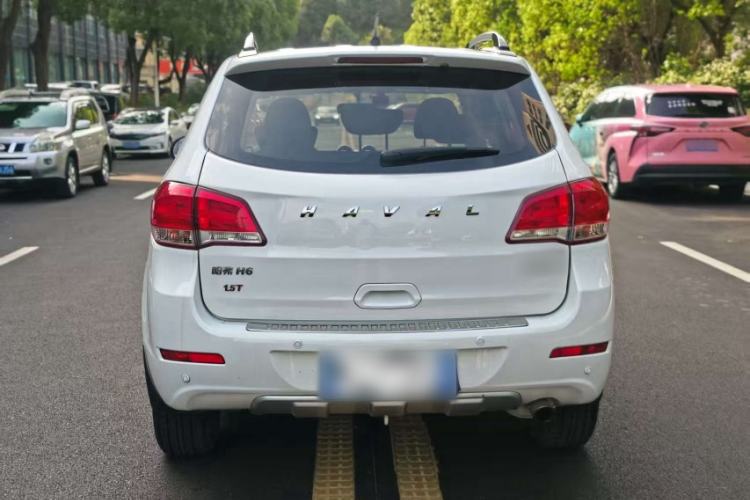Used Haval H6 2016 Upgraded Model 1.5T Manual Two-Wheel Drive Value Edition