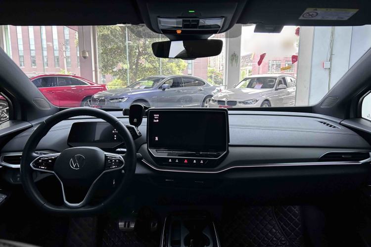 Used Volkswagen ID.4 CROZZ 2022 Long-Range Lite PRO Edition Interior 5