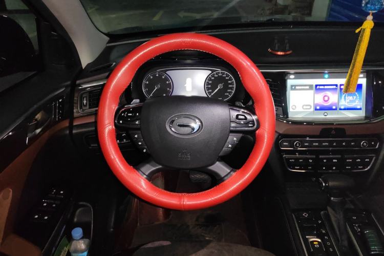 Used GAC Trumpchi GS8 2017 320T Two-Wheel Drive Luxury Smart Connectivity Version (7 Seats)
