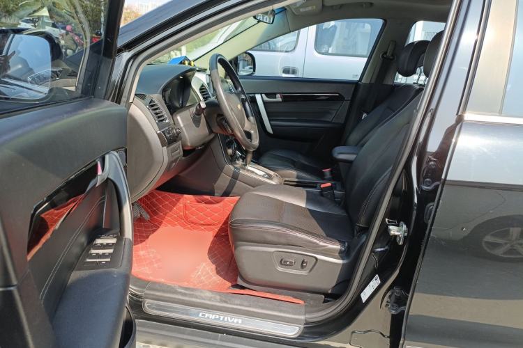 Used Chevrolet Captiva 2015 2.4L Two-Wheel Drive Urban Version 7 Seats