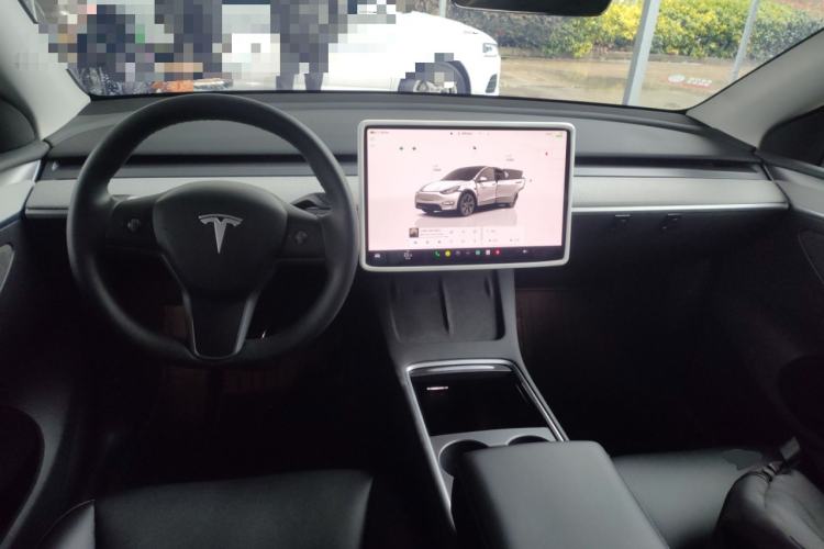 Used Tesla Model Y 2023 Rear-Wheel-Drive Version
