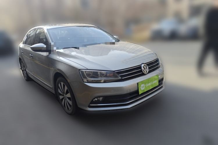 Used Volkswagen Sagitar 2017 230TSI Automatic Comfort Version Front Right 45 Deg