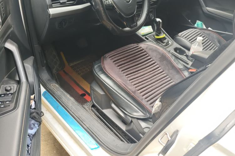 Used Volkswagen Lavida 2019 1.5L Automatic Comfort Edition China VI Standard Driver Seat