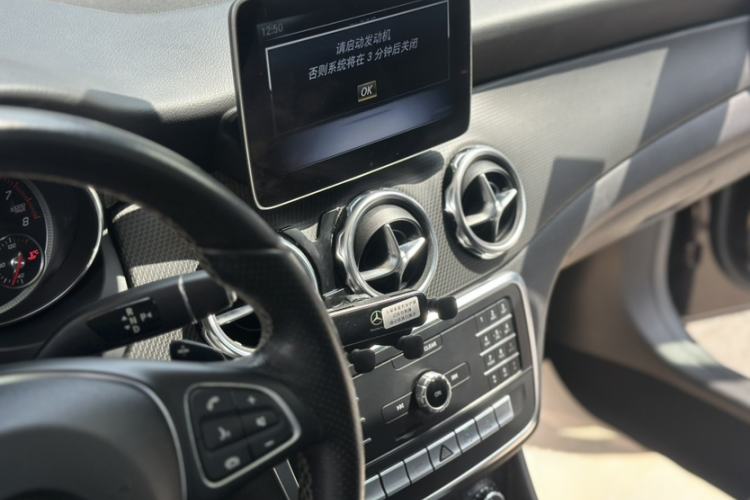 Used Mercedes-Benz GLA 2018 GLA 200 Sport Edition Audio And AC Panel