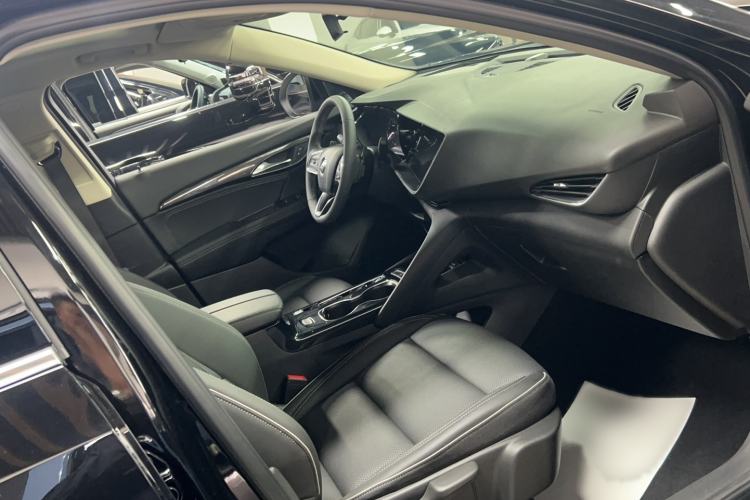 Used Buick Envision 2022 Facelift Encore S 552T Two-Wheel-Drive Luxury Model
