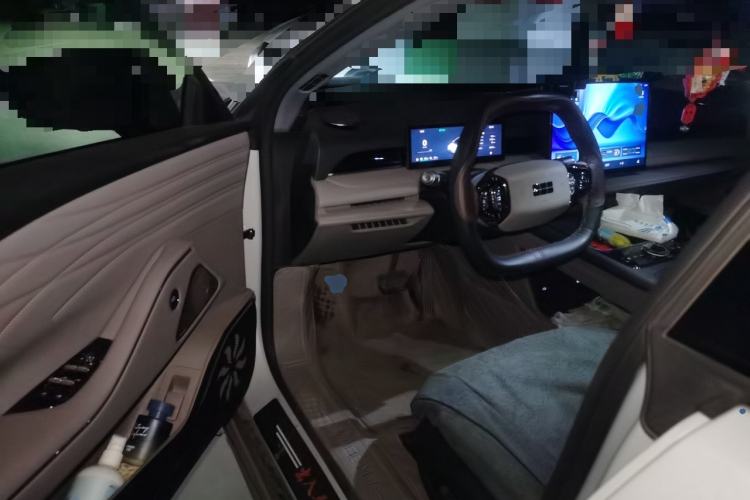 Used Geely Galaxy 8 2025 130km EM-i Deluxe Edition
