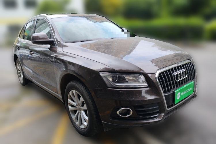 Used Audi Q5 2013 40 TFSI Technology Edition Front Right 45 Deg