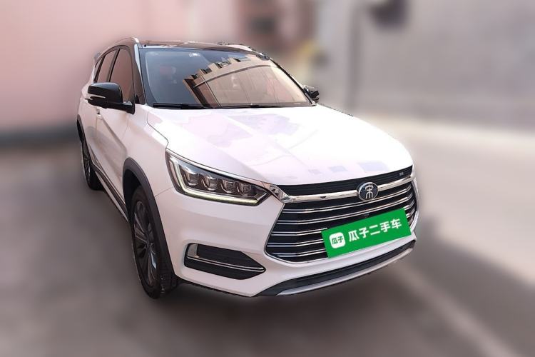 Used BYD Song New Energy 2019 Song DM 1.5TID Smart Connect Sharp Edition Front Right 45 Deg