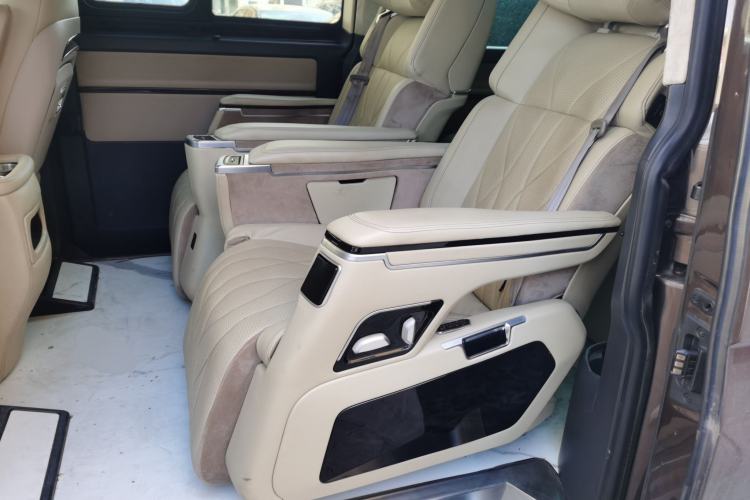 Used Volkswagen Multivan 2012 2.0 TSI Four-Wheel Drive Deluxe Edition Left Rear Seat