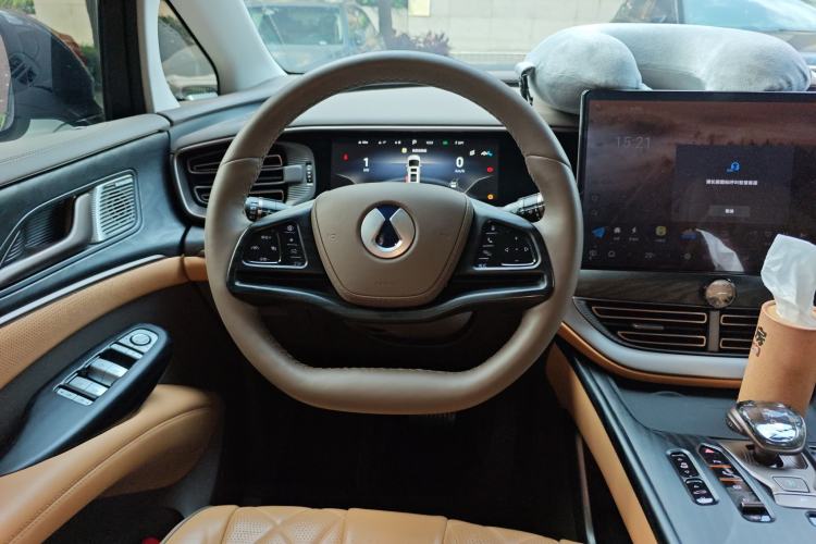 Used Denza D9 2022 DM-i 1040 Prestige Model