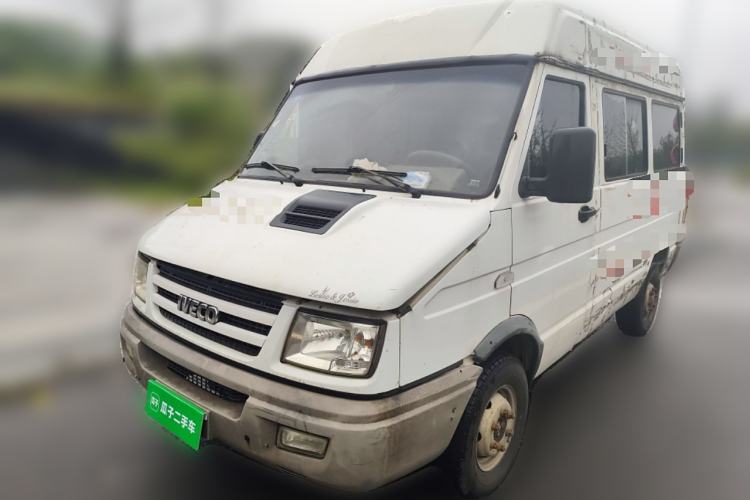 Used Iveco Daily 2009 2.5T-A35 7-Seater