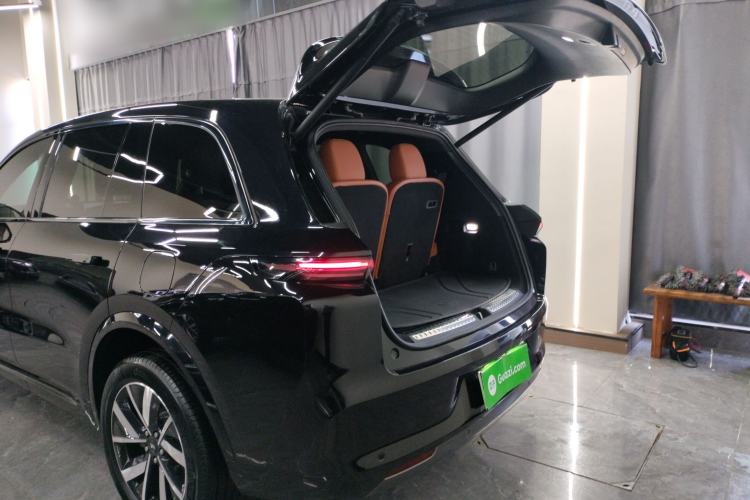 Used Li Auto L8 2023 Pro Model
