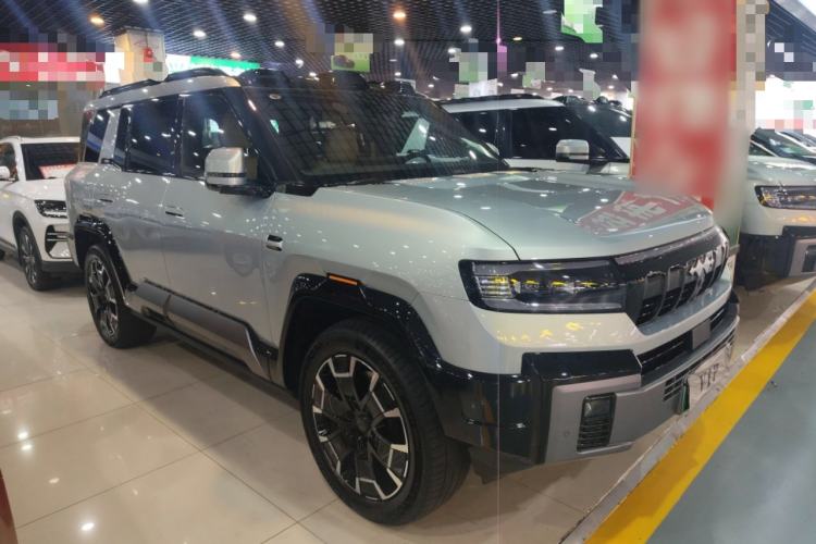 Used Formula Leopard Leopard 8 2025 Smart & Brave Flagship Edition 6 Seats