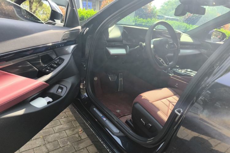 Used BMW 5 Series 2026 530Li Leading M Sport Package Driver Seat