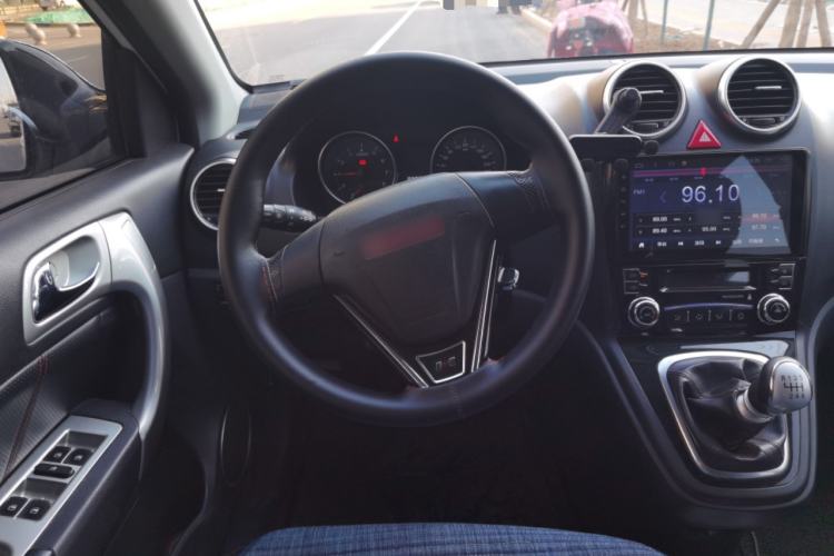 Used Haval H6 2013 Upgraded Model 1.5T Manual Two-Wheel Drive Urban Version