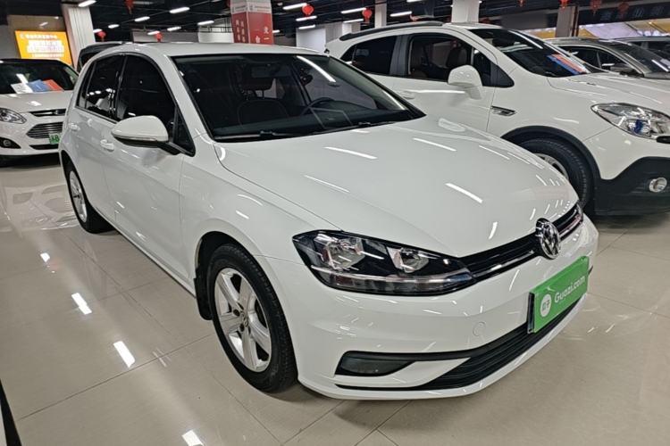 Used Volkswagen Golf 2018 1.6L Automatic Fashion Model Front Right 45 Deg