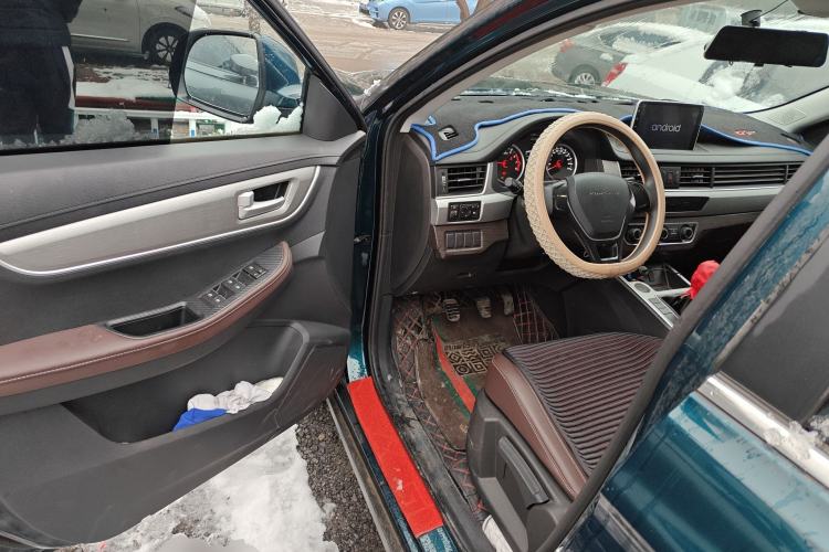 Used FORTHING T5 2023 Grand Edition 1.6L Manual Dream Version Five Seats
