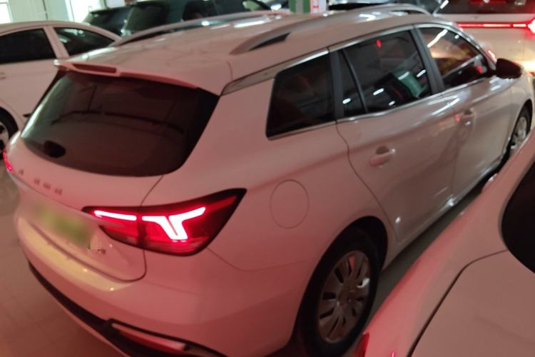 Used Roewe Ei5 2018 Internet Luxury Edition Rear Right 45 Deg