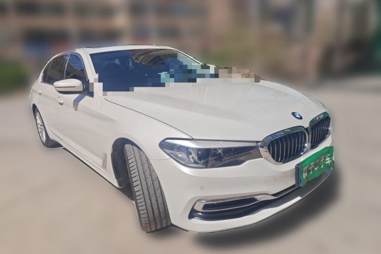 Used BMW 5 Series 2019 530Li Leading Model Luxury Package Front Right 45 Deg