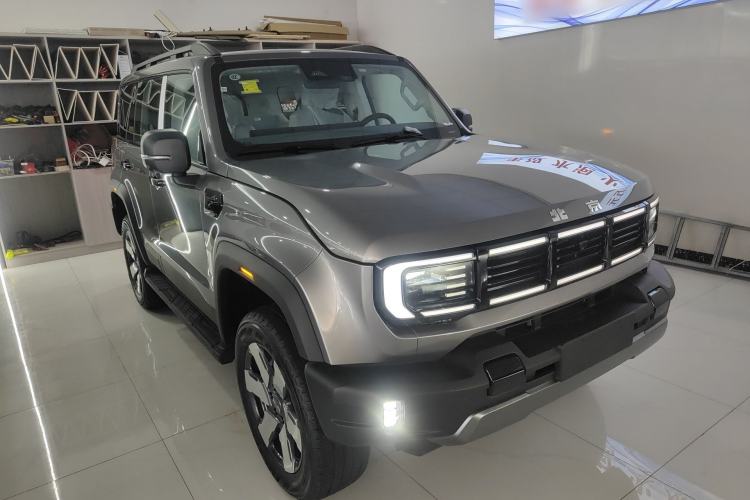 Used BAIC Off-Road BJ40 Electric Drive 2025 Standard Edition Front Right 45 Deg