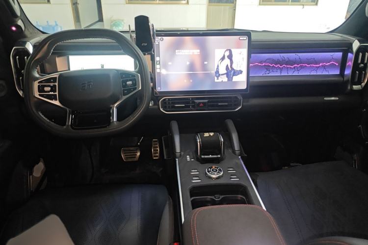 Used JETOUR Traveler 2023 2.0T All-Wheel Drive CrossPRO+
