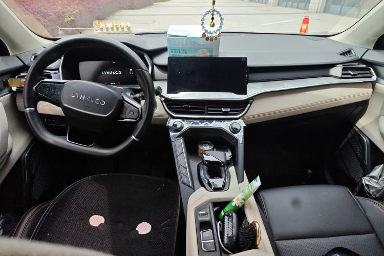 Used Lynk & Co 06 EM-P 2020 PHEV Plus Center Console