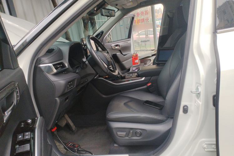 Used Toyota Highlander 2022 Dual-Engine 2.5L Four-Wheel Drive Supreme Edition 7-Seater Left Front Seat