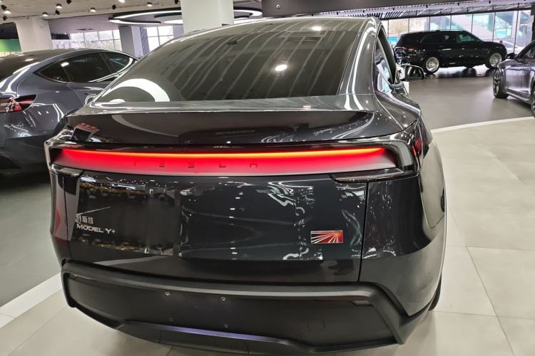 Used Tesla Model Y 2025 Long-Range All-Wheel Drive First Edition