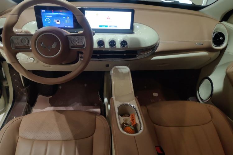 Used Wuling Bingo 2025 333 km Lingxi Connected Version Center Console