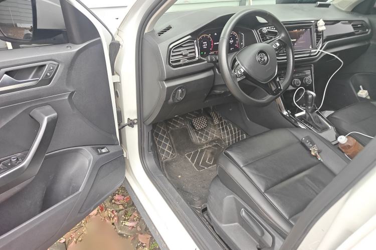 Used Volkswagen T-ROC 2019 280TSI DSG Two-Wheel Drive Comfort Version China VI Standard Interior 3