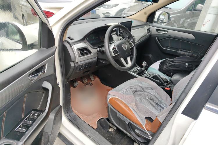 Used BAIC Weiwang M50F 2017 1.5L Comfort Edition Driver Seat