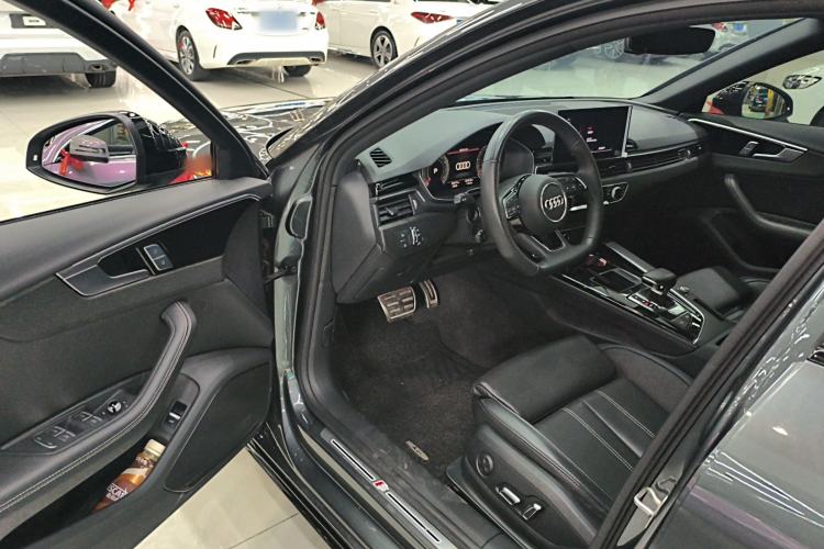 Used Audi A4L 2024 40 TFSI Luxury Dynamic Edition