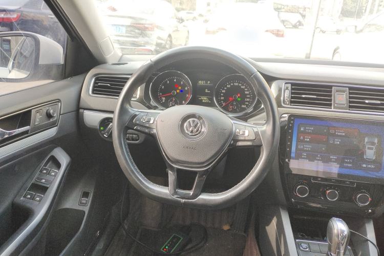 Used Volkswagen Sagitar 2017 230TSI Automatic Comfort Version