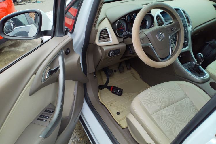 Used Buick GT 2013 GT 1.6L Manual Entry-Level Model