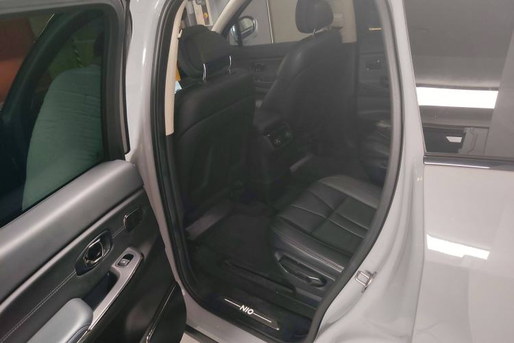 Used Nio ES8 2022 100kWh Signature Edition Six-Seater Left Rear Seat