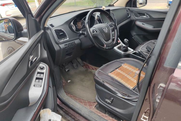 Used Baojun 560 2015 1.8L manual luxury version Driver Seat