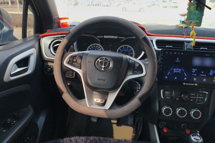 Used Brilliance V3 2015 1.5T Manual Urban Model Steering Wheel