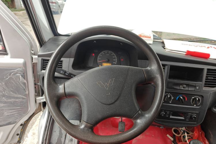 Used Wuling Zhiguang 2020 1.2L Practical Model China VI LSI
