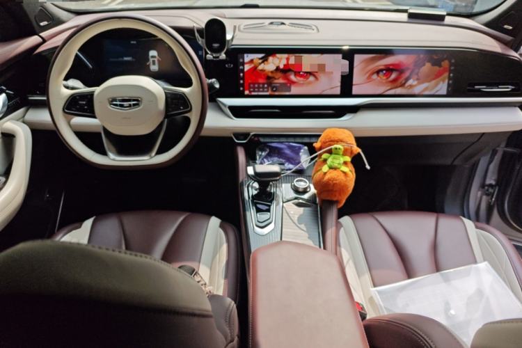 Used Geely Auto Monjaro L 2021 2.0TD DCT EVO Two-Wheel Drive Smart Luxury Version Center Console