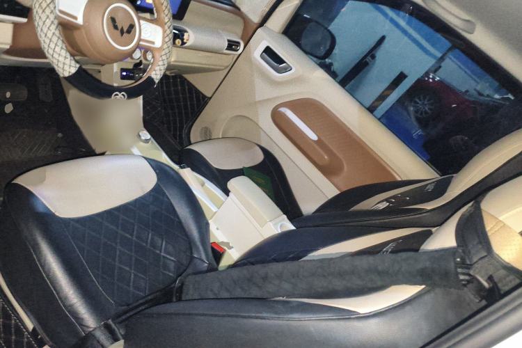 Used Wuling Hongguang MINIEV 2024 3rd Generation 215km Advanced Version
