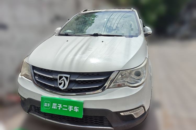 Used Baojun 730 2014 1.5L Manual Luxury Navigation ESP Version 7 Seats