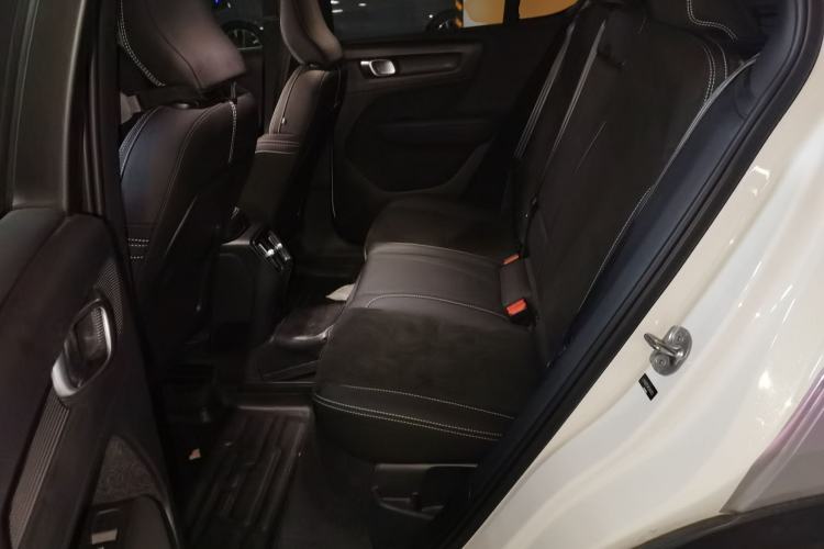 Used Volvo C40 2023 Long-Range PRO Version
