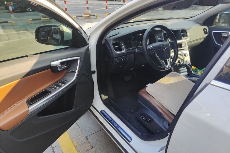 Used Volvo S60 2017 S60L T4 Smart Range Edition