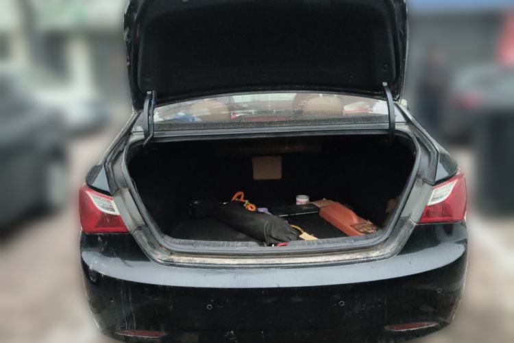 Used Hyundai Sonata 2011 2.0L Automatic Luxury Edition
