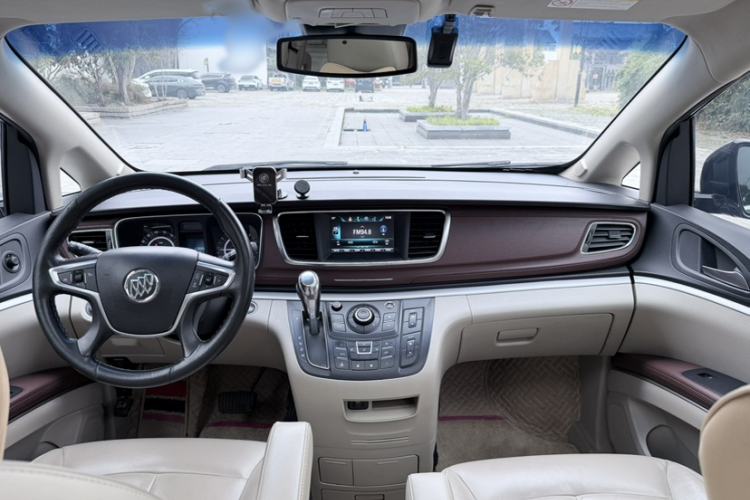 Used Buick GL8 2018 28T Luxury Model China VI Standard
