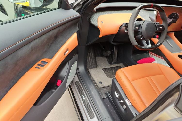 Used Xiaomi Auto YU7 2025 Ultra-Long Range High-Performance All-Wheel-Drive Max Edition
