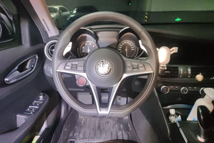 Used Alfa Romeo Giulia 2017 2.0T 280HP Luxury Edition