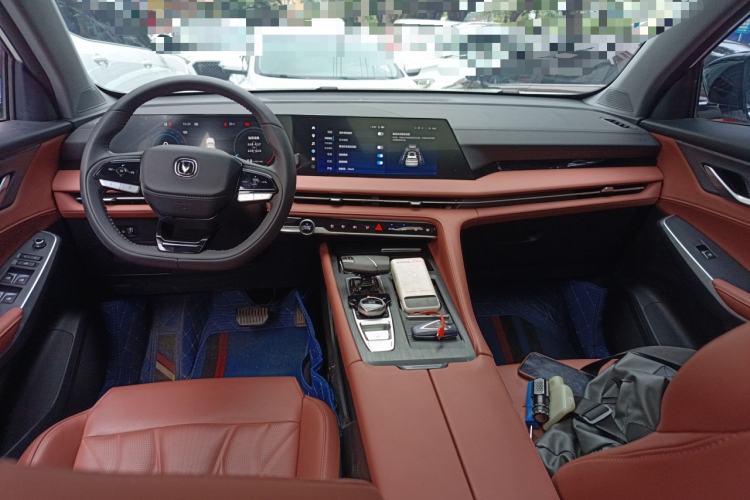 Used CHANGAN CS75 PLUS 2024 3rd Generation Champion Edition 1.5T Intelligent Drive Dynamic Model Center Console
