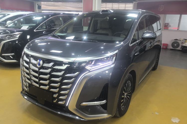 Used Denza D9 2025 DM-i Intelligent Drive 1020 Four-Wheel Drive Prestige Model